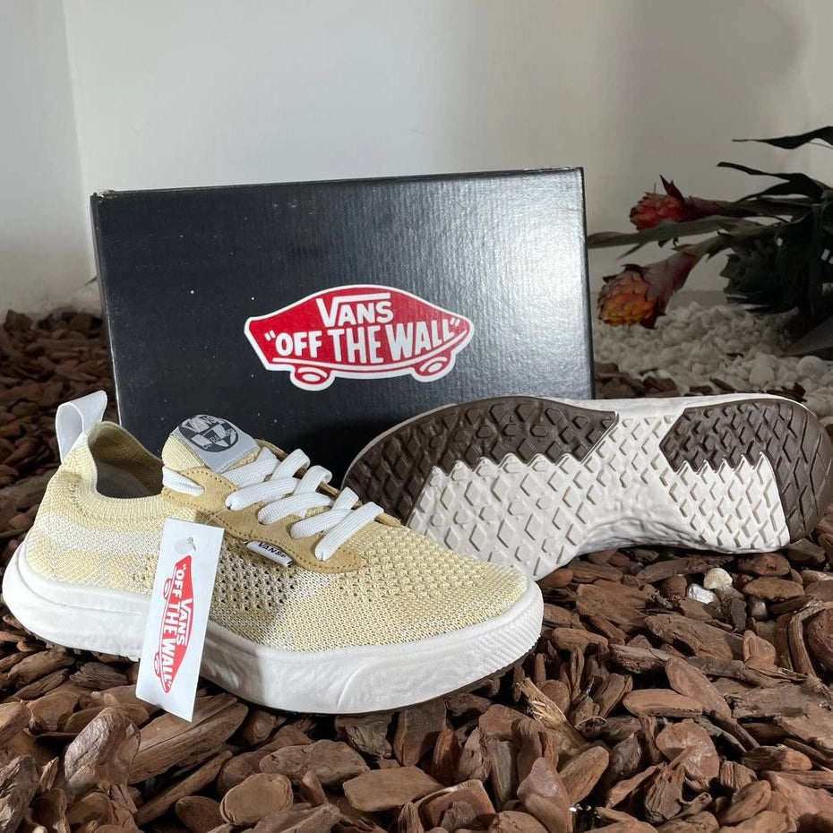 Tênis Vans Ultrarange VR3