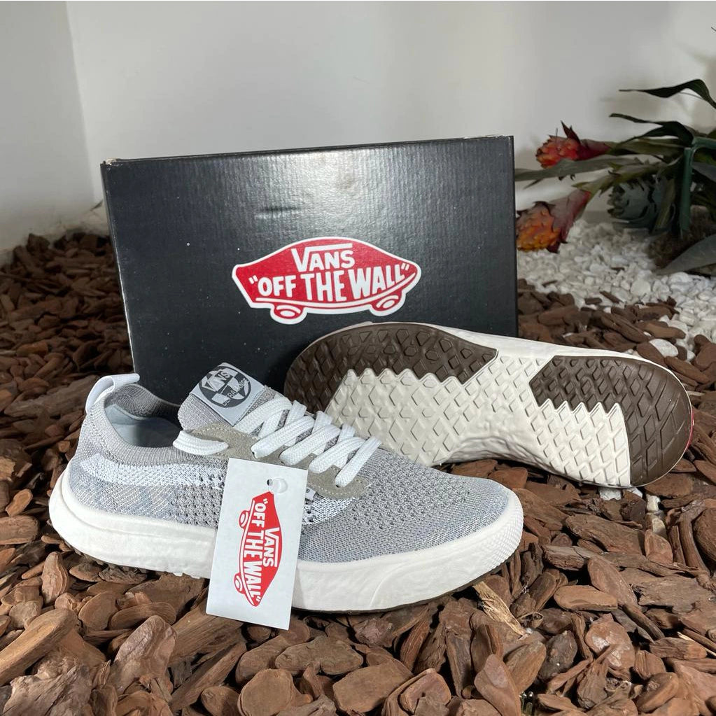 Tênis Vans Ultrarange VR3